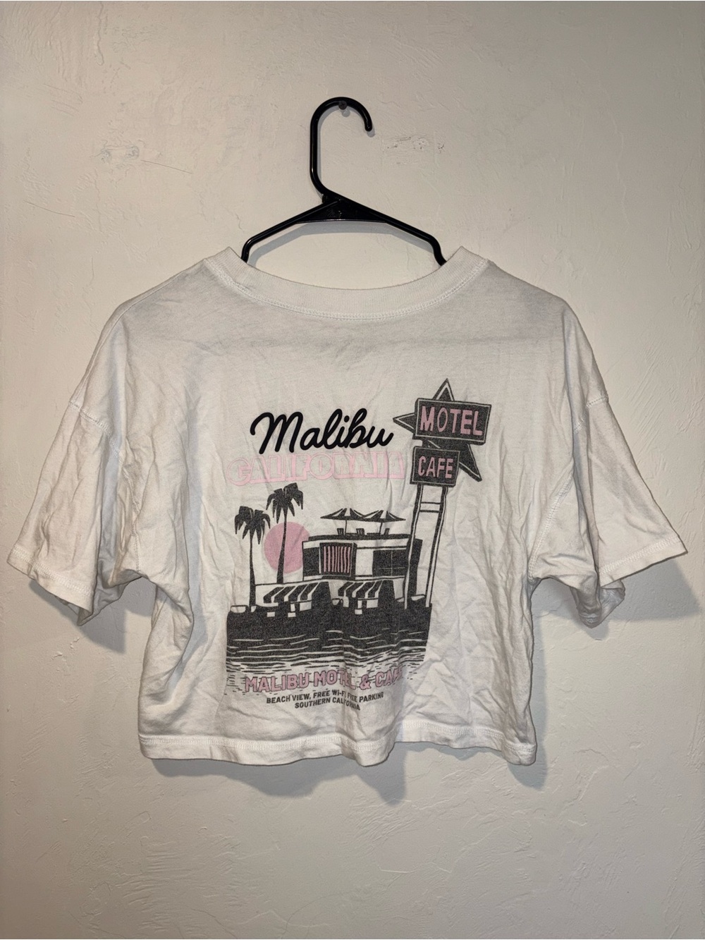 Aeropostale Malibu Cafe Cropped Tee